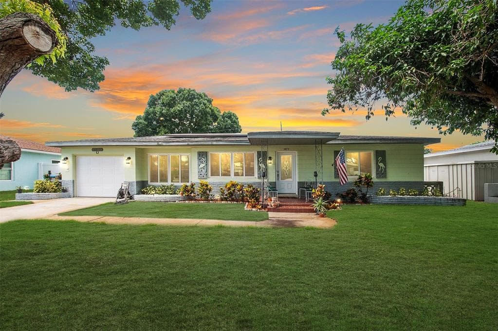 4873 LAKE CHARLES DRIVE N KENNETH CITY, FL 33709