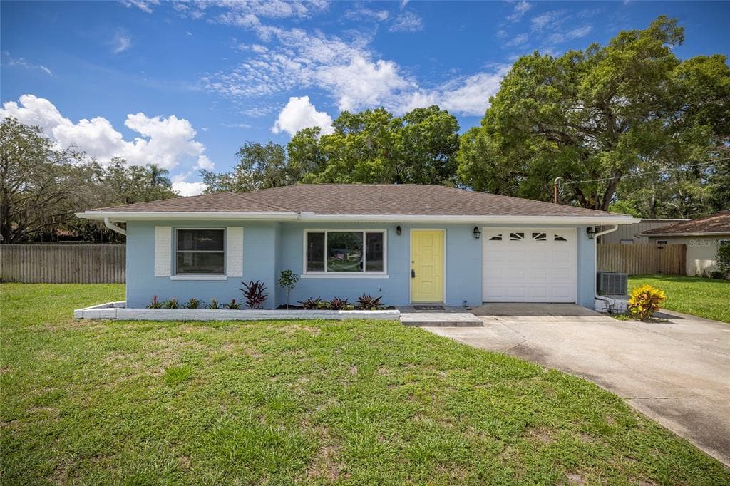 2237 LAWTON DRIVE CLEARWATER, FL 33764