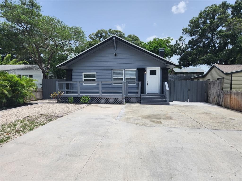 3924 45TH AVENUE N ST PETERSBURG, FL 33714