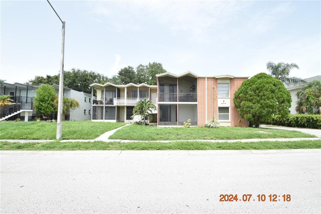 606 S BETTY LANE UNIT #1 CLEARWATER, FL 33756