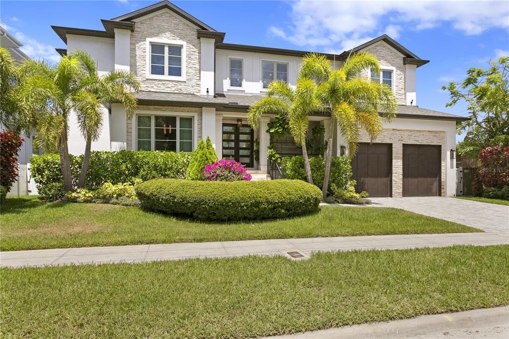 4807 W LONGFELLOW AVENUE TAMPA, FL 33629