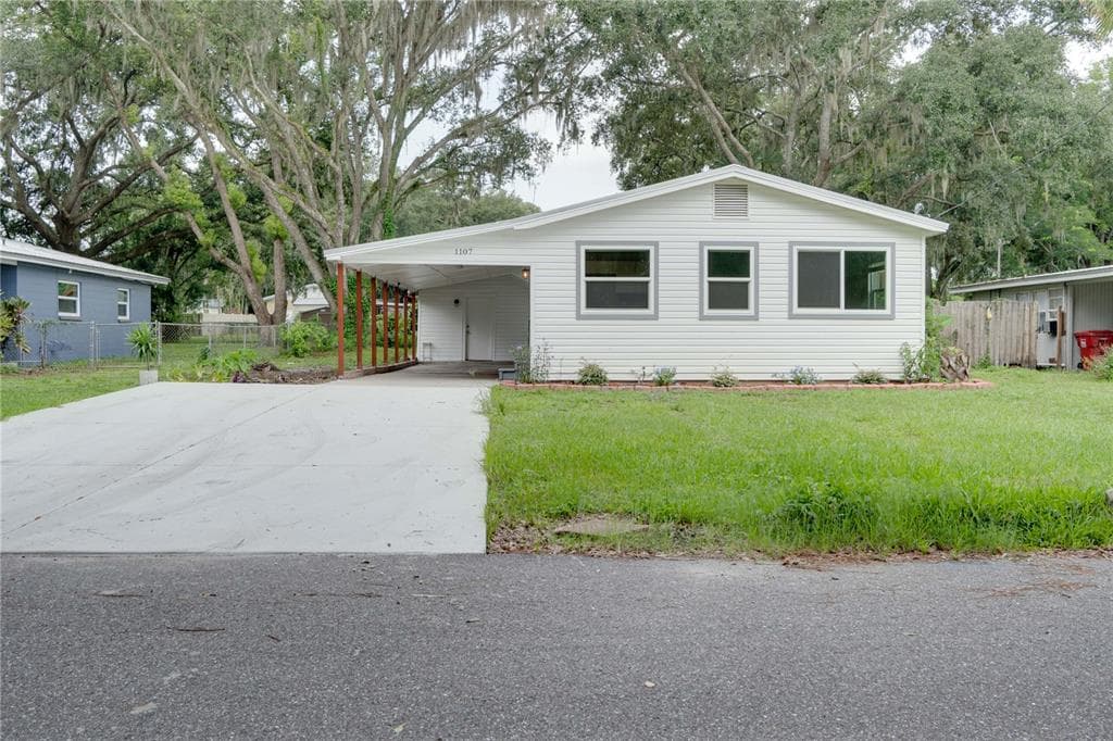 1107 MCDAVID STREET PLANT CITY, FL 33563
