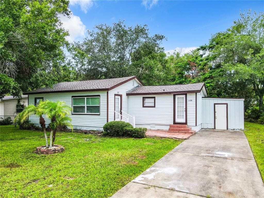 1108 N PALM AVE KISSIMMEE, FL 34741