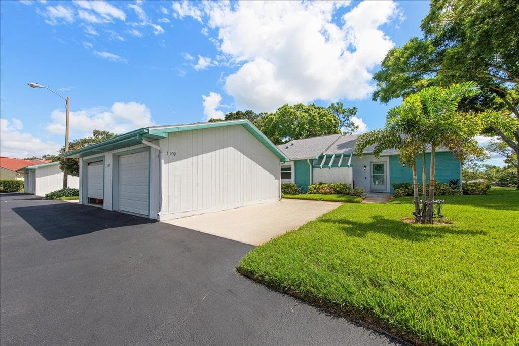 1109 TARTAN DRIVE UNIT D PALM HARBOR, FL 34684