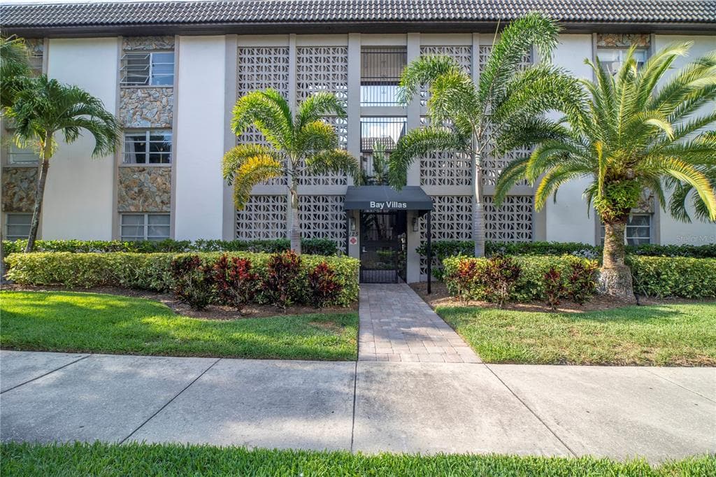 125 5TH AVENUE NE UNIT 270 ST PETERSBURG, FL 33701