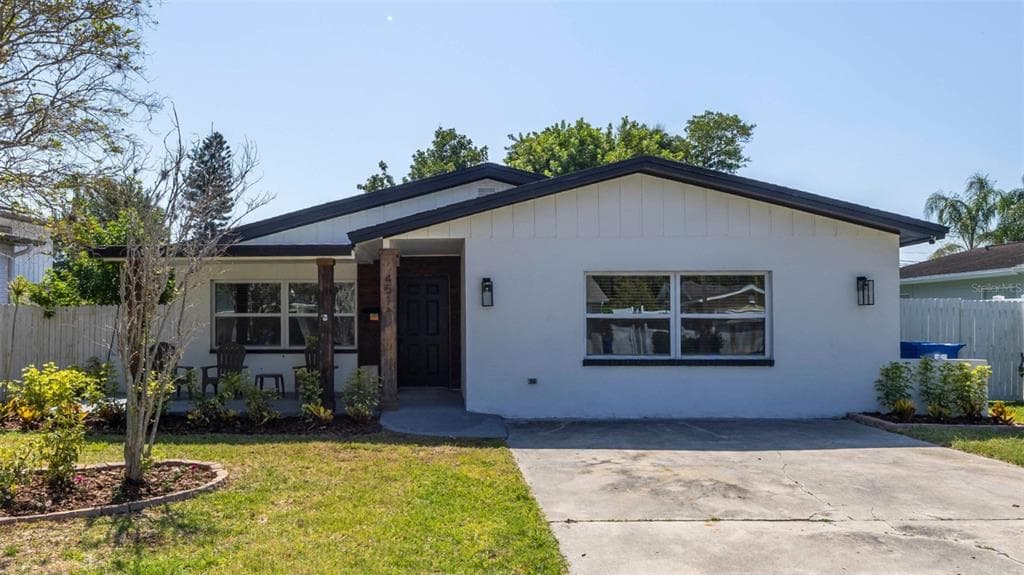 4511 HELENA STREET NE ST PETERSBURG, FL 33703
