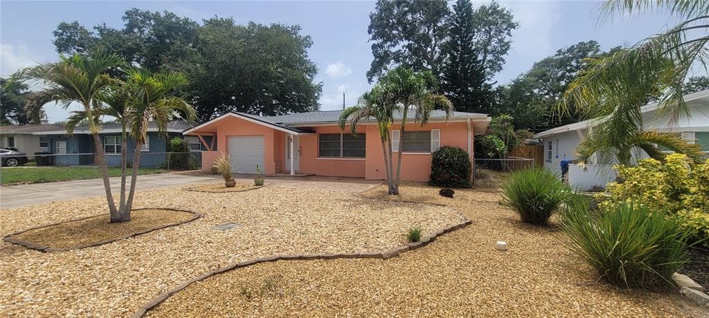 2116 GEORGIANNA STREET LARGO, FL 33774