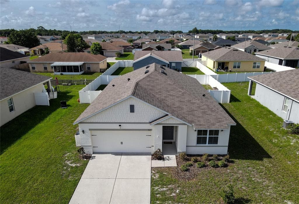 927 SUMMER GLEN DRIVE