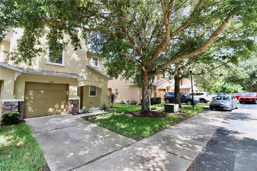 4533 LIMERICK DRIVE TAMPA, FL 33610