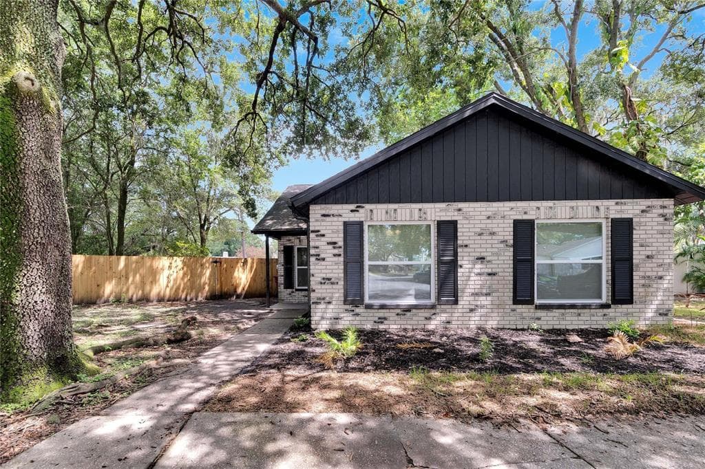 4601 SUMMERWIND COURT PLANT CITY, FL 33566