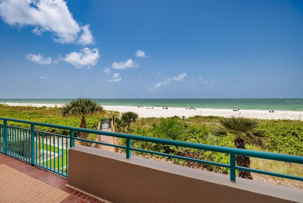 1520 GULF BOULEVARD UNIT 201 CLEARWATER BEACH, FL 33767