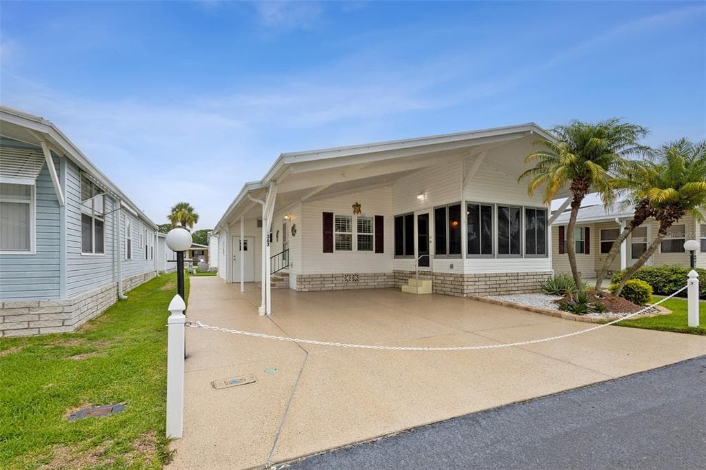 362 GRACIE AVENUE N FROSTPROOF, FL 33843