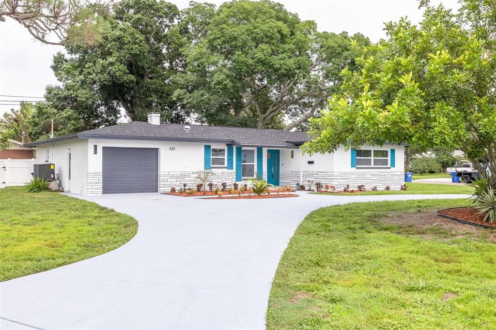 223 87TH AVENUE NE ST PETERSBURG, FL 33702