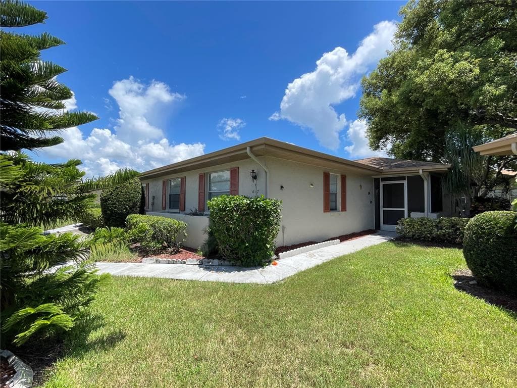 407 FELTHAM TRAIL UNIT B SUN CITY CENTER, FL 33573