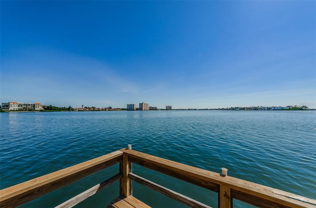 6104 PALMA DEL MAR BOULEVARD S UNIT 605 ST PETERSBURG, FL 33715