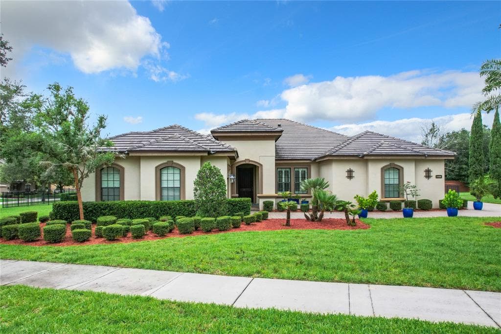 1460 DUNBROOKE LOOP