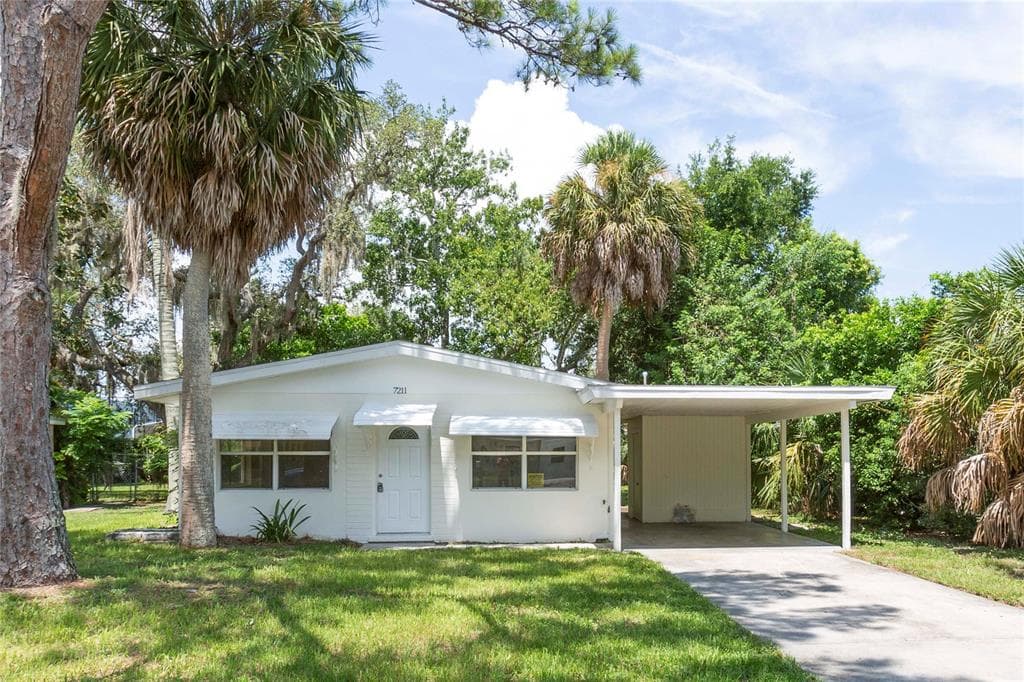 7211 ASTOR DRIVE NEW PORT RICHEY, FL 34652