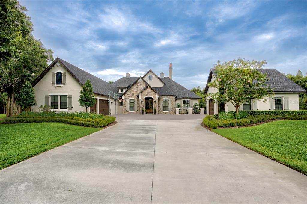 19105 MAGNOLIA FARMS LANE