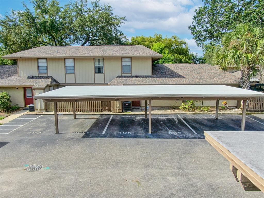 807 HUNTERS COURT BRANDON, FL 33511