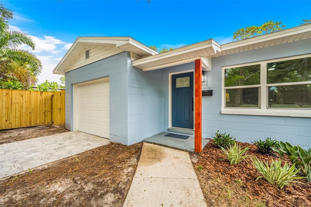 620 63RD AVENUE S ST PETERSBURG, FL 33705