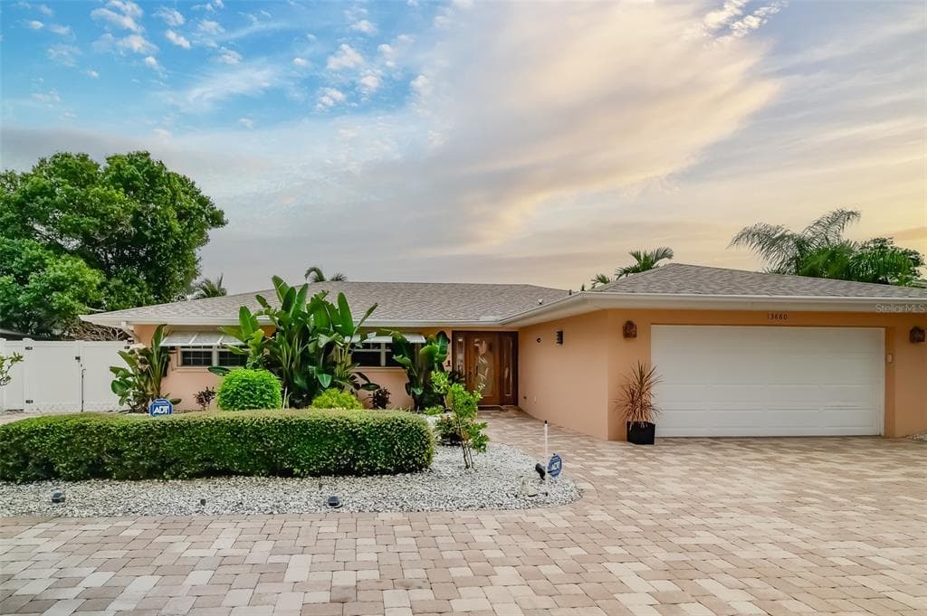 13880 88TH TERRACE SEMINOLE, FL 33776