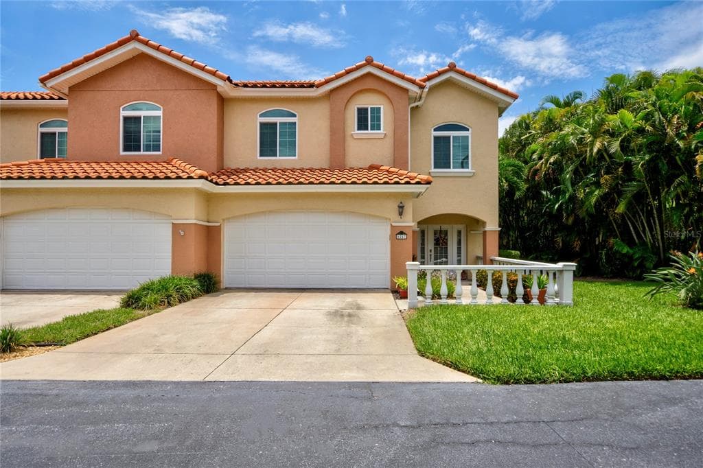 6247 VISTA VERDE DRIVE W ST PETERSBURG, FL 33707