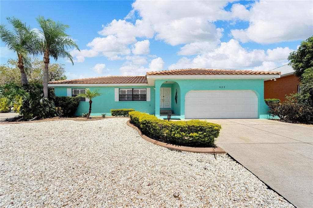 923 GOLF ISLAND DRIVE APOLLO BEACH, FL 33572