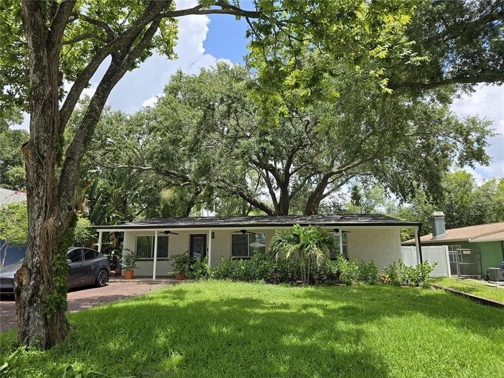 1717 W ELDRED DRIVE TAMPA, FL 33603