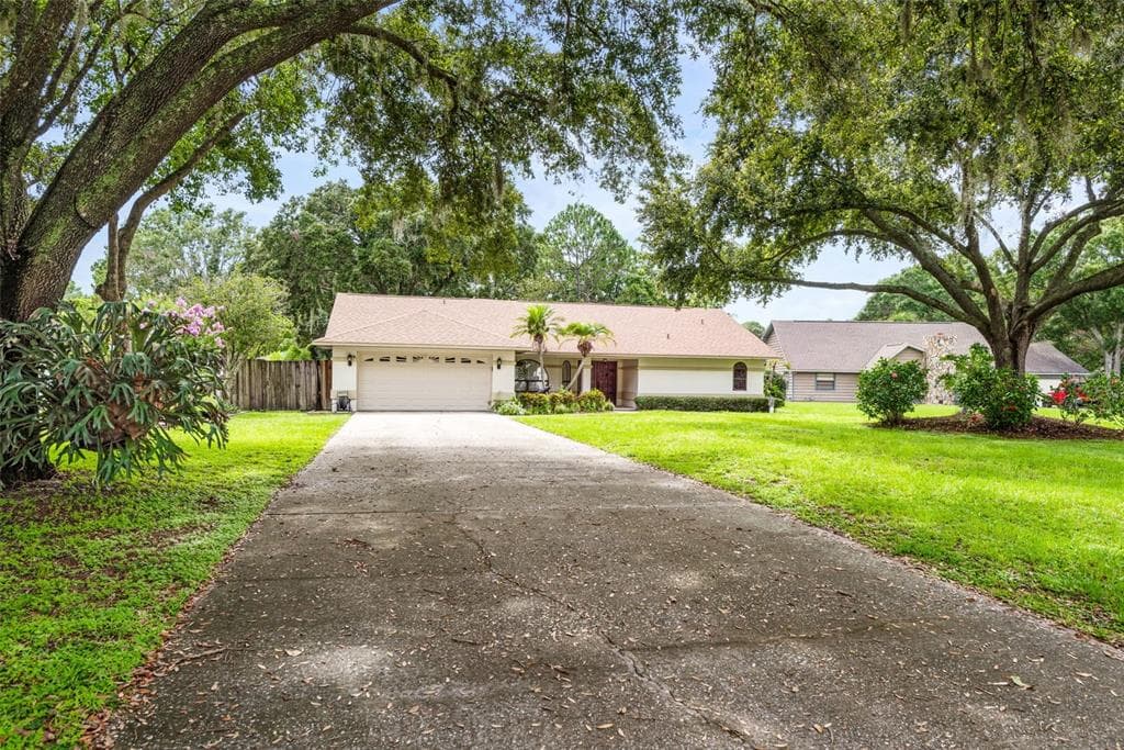 19110 TRACY COURT LUTZ, FL 33548