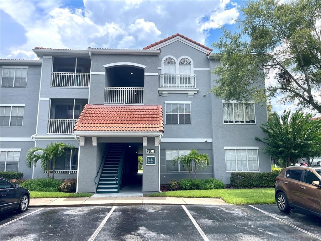 18001 RICHMOND PLACE DRIVE UNIT 215 TAMPA, FL 33647