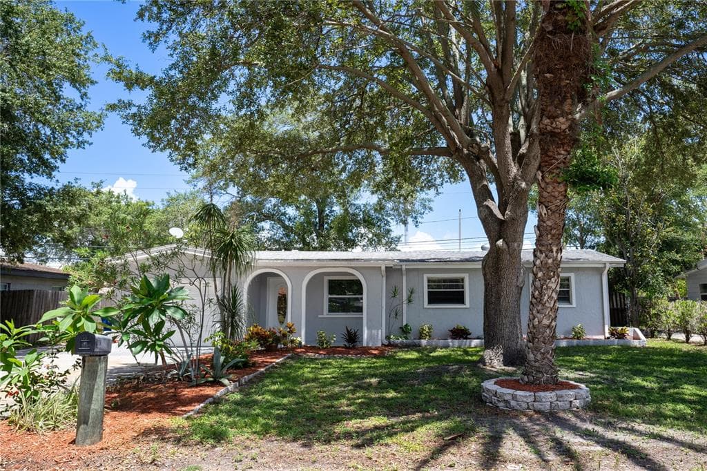 201 36TH STREET SE LARGO, FL 33771