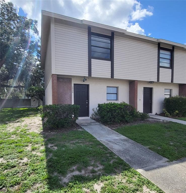 2029 PINE CHACE COURT TAMPA, FL 33613