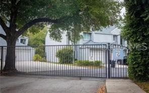 9726 TIFFANY OAKS LANE TAMPA, FL 33612
