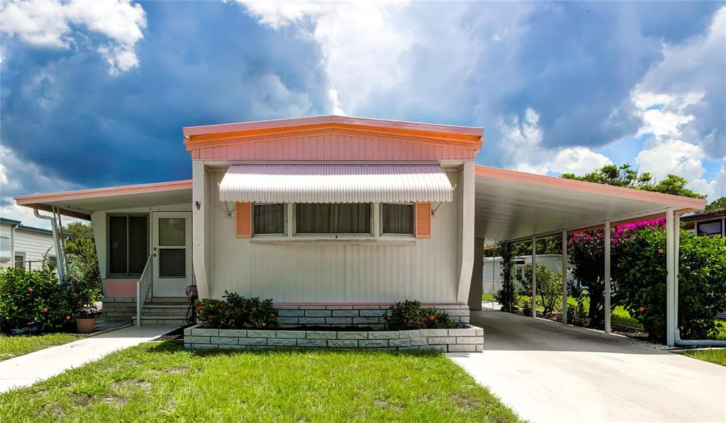 2400 BARON DRIVE HOLIDAY, FL 34690