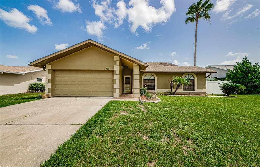 8909 GUM TREE AVENUE NEW PORT RICHEY, FL 34653