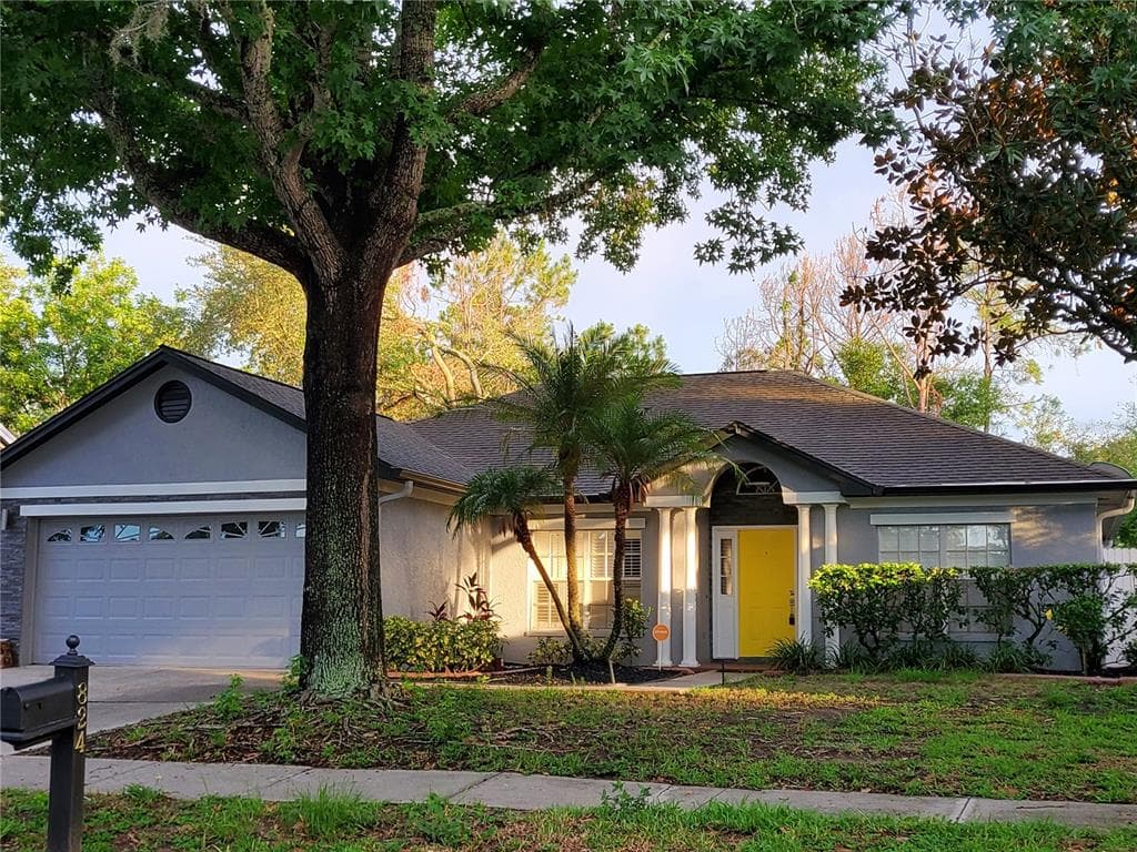 824 GREENBELT CIRCLE BRANDON, FL 33510
