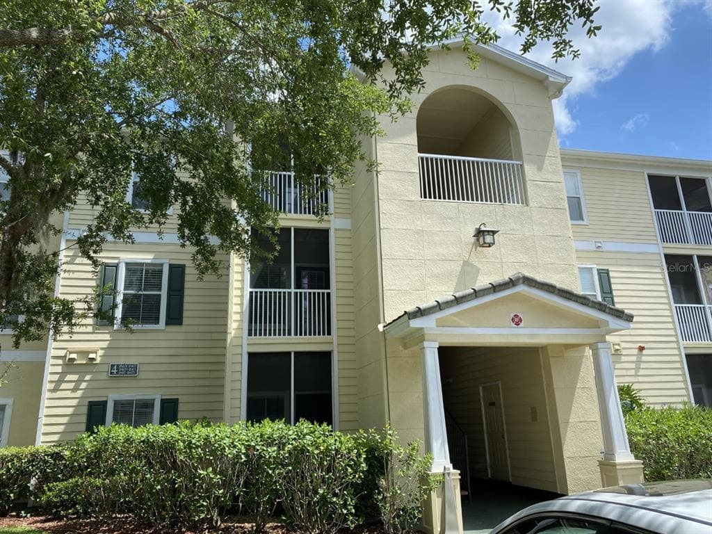 18409 BRIDLE CLUB DRIVE UNIT 18409 TAMPA, FL 33647