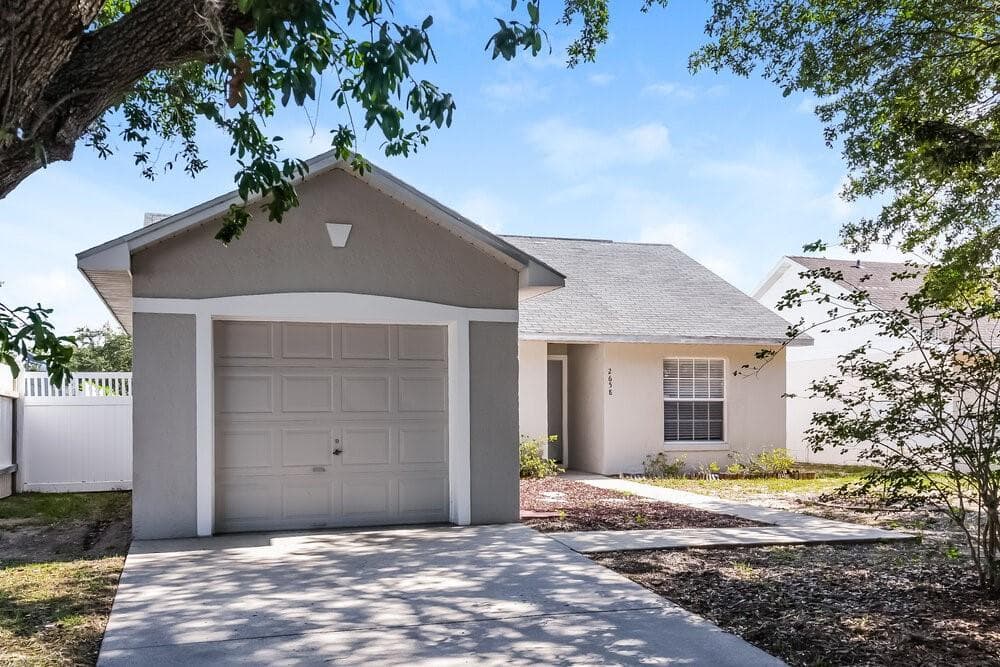 2658 WINCHESTER CIRCLE EUSTIS, FL 32726