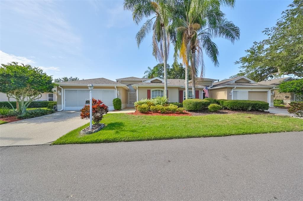 1111 CORINTH GREENS DRIVE SUN CITY CENTER, FL 33573