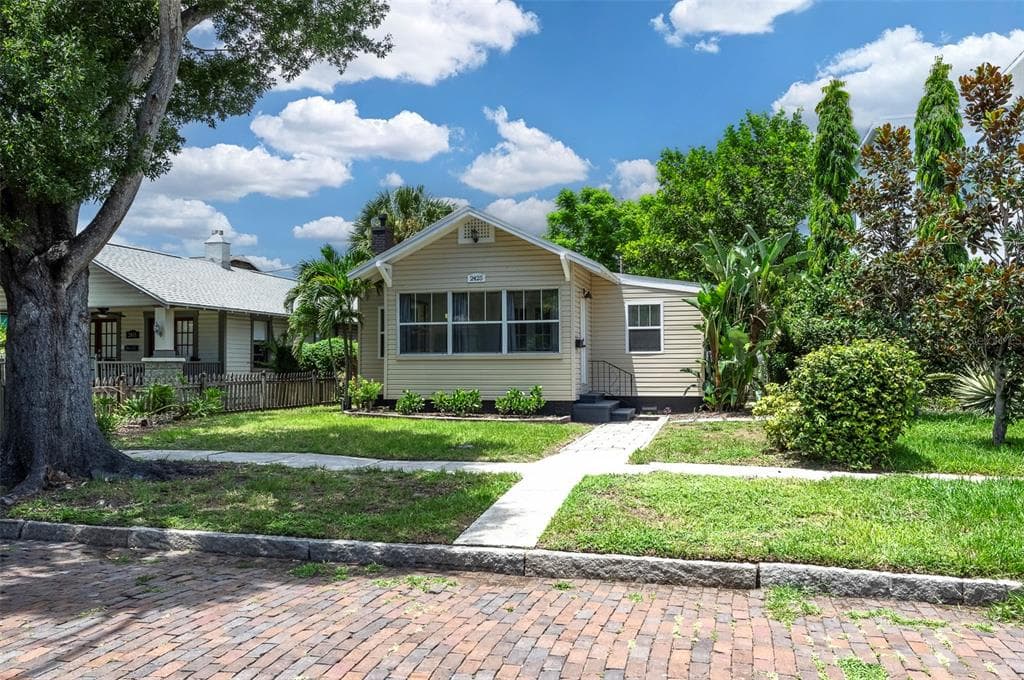 2425 2ND AVENUE N ST PETERSBURG, FL 33713
