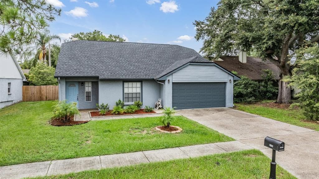 8708 LINDENHURST PLACE TAMPA, FL 33634