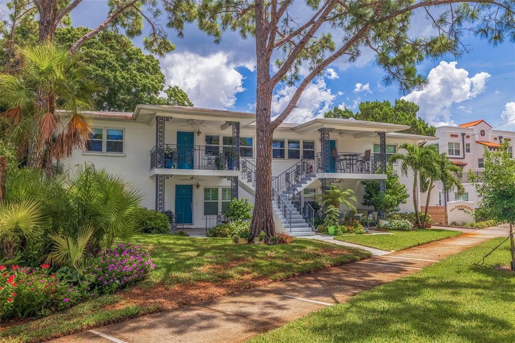 601 12TH AVENUE NE UNIT 3 ST PETERSBURG, FL 33701