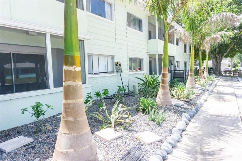 1329 DREW STREET UNIT 15 CLEARWATER, FL 33755