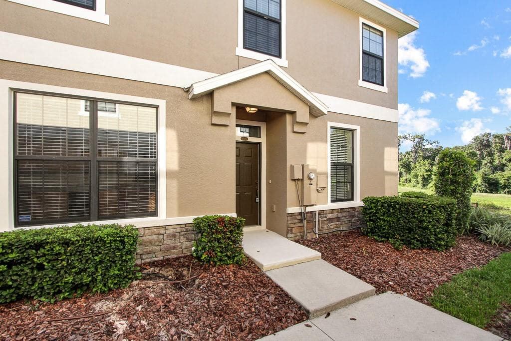 16513 KINGLETRIDGE AVENUE LITHIA, FL 33547