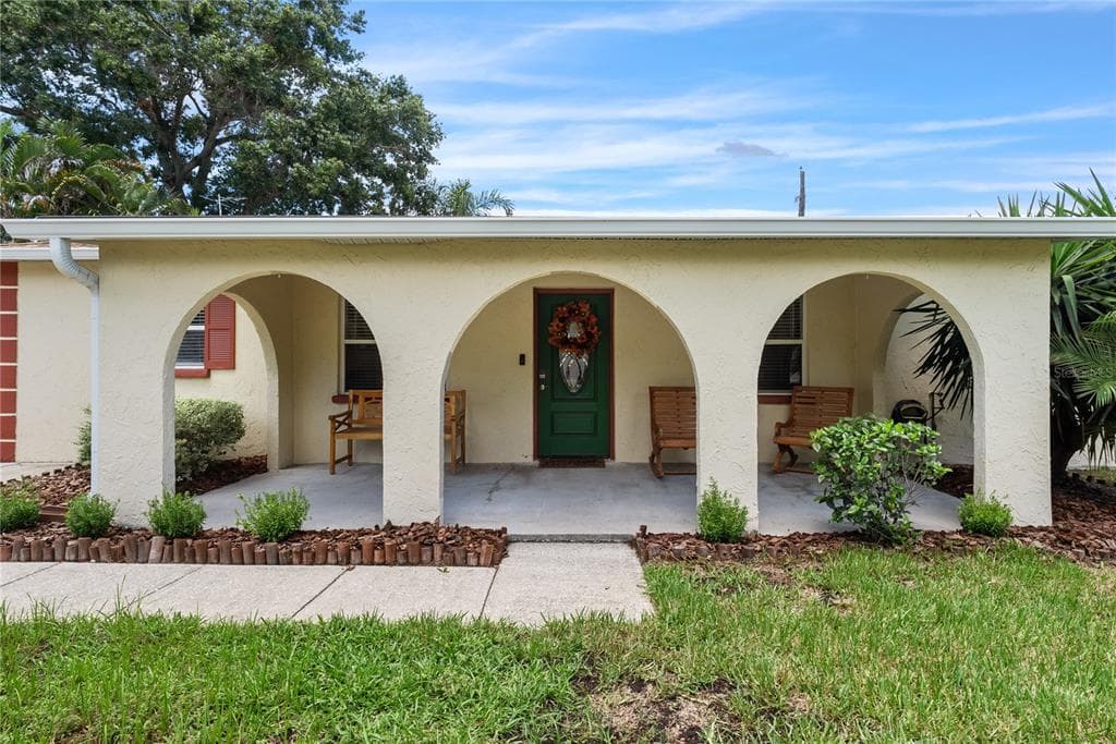4219 W BAY VISTA AVENUE TAMPA, FL 33611
