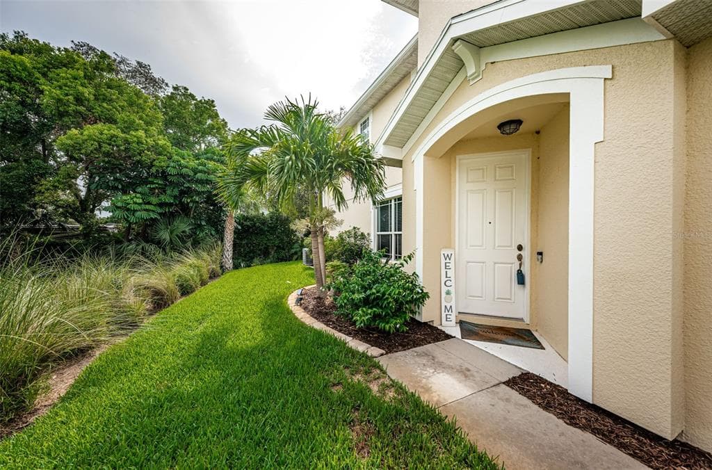 462 HARBOR RIDGE DRIVE PALM HARBOR, FL 34683