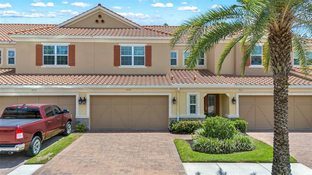 8728 TERRACINA LAKE DRIVE TAMPA, FL 33625