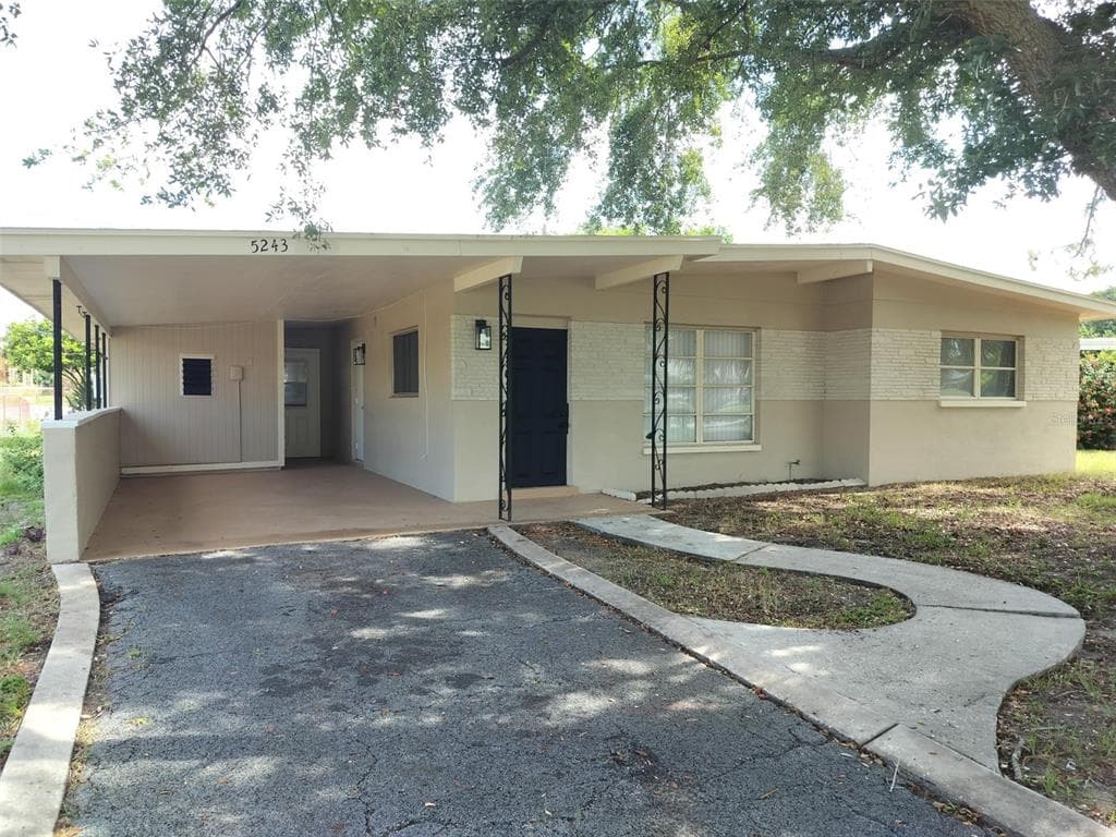 5243 HEMLOCK DRIVE NEW PORT RICHEY, FL 34652