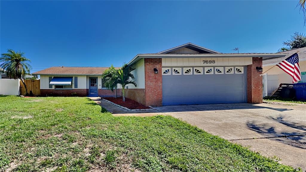 7698 ASHFORD COURT N ST PETERSBURG, FL 33709