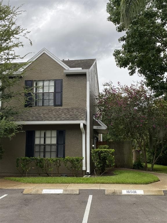 16501 LAKE BRIGADOON CIRCLE TAMPA, FL 33618